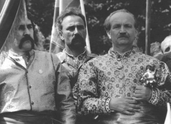 Черновол с гетманским чупа-чупсом