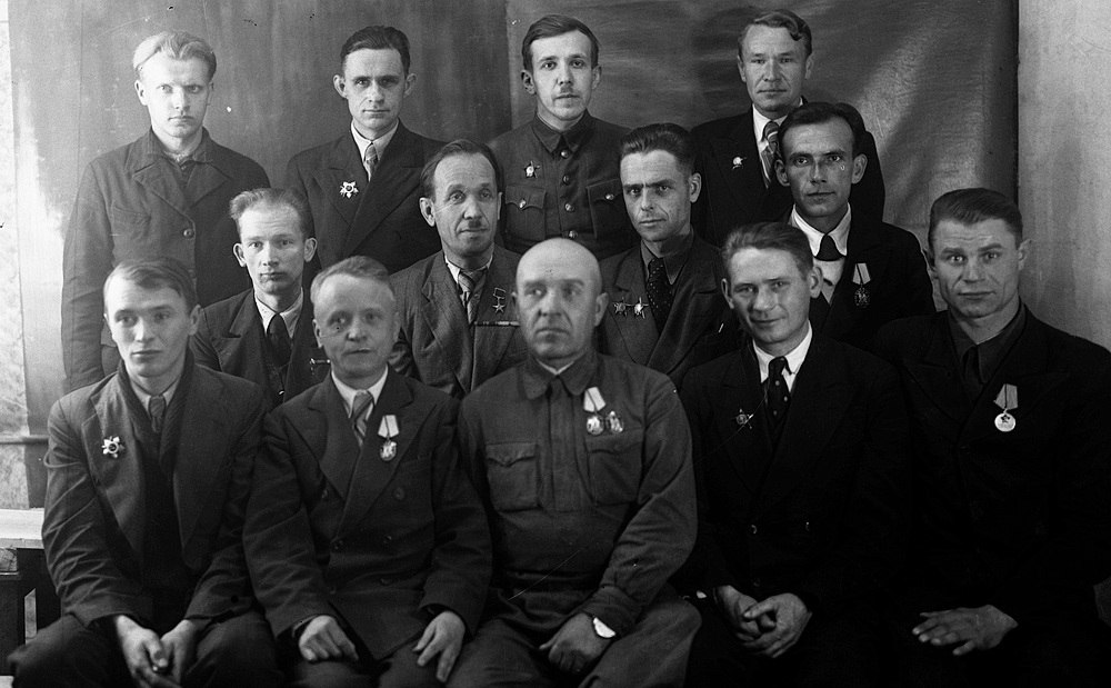 Коллектив Коломенского СКБ. Руководитель, Б.И. Шавырин, второй слева во втором ряду