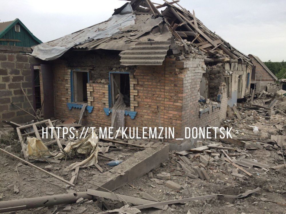 Последствия обстрела Украиной Александровки (ДНР). Но для Запада это неважно. Совсем.