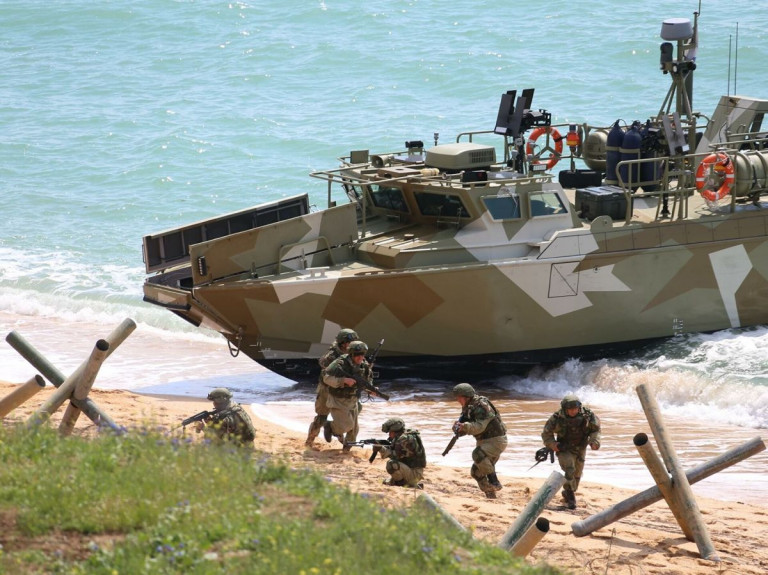 Военные учения в Крыму, апрель 2021 года