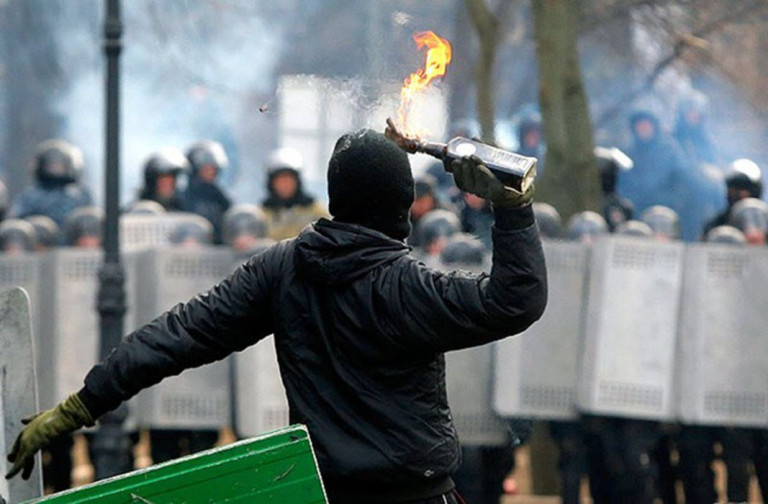 Майдан начинался со лжи