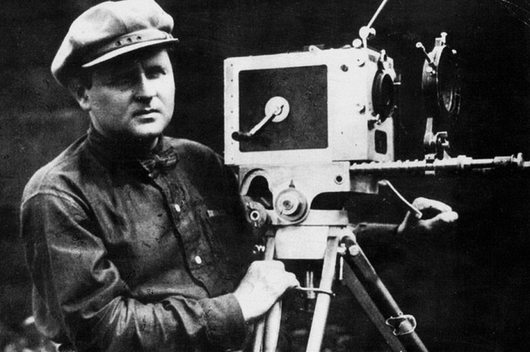 Александр Ханжонков у киноаппарата. Наш Джонни Фёст (то есть «Первый»), но на несколько порядков круче