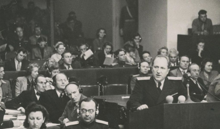 На заглавном фото: Главный обвинитель от Советского Союза на Нюрнбергском процессе Роман Андреевич Руденко, прокурор Украинской ССР