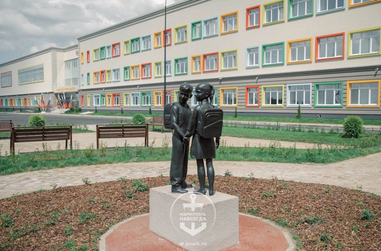 На заглавном фото: Готова открыть двери новая школа на Невском, Мариуполь
