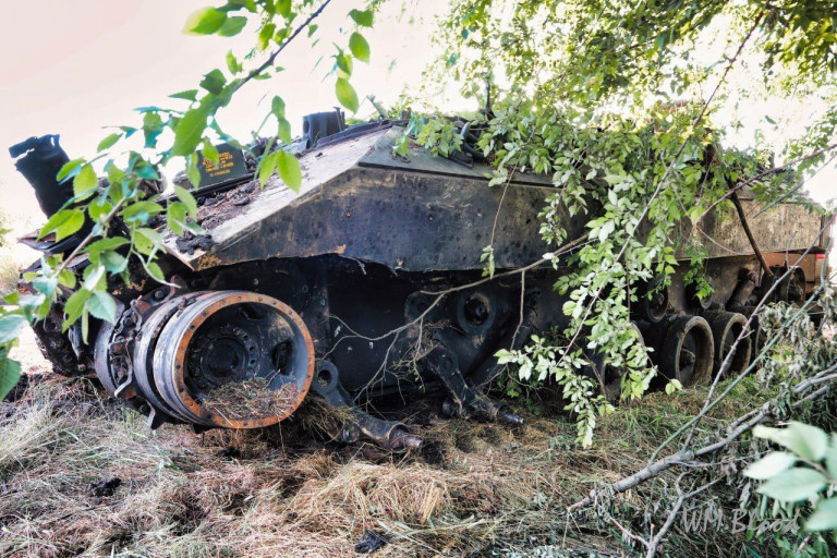 На фото: Ликвидированная американская БМП M2A2 Bradley ODS-SA на Запорожском направлении