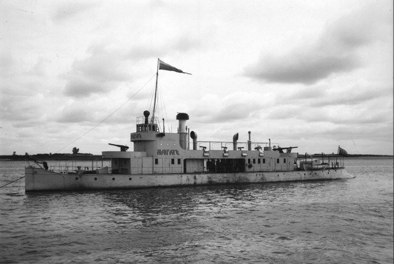 На заглавном фото: Канонерская лодка «Монгол», входившая в состав Амурской флотилии. Фотография 1911 года.