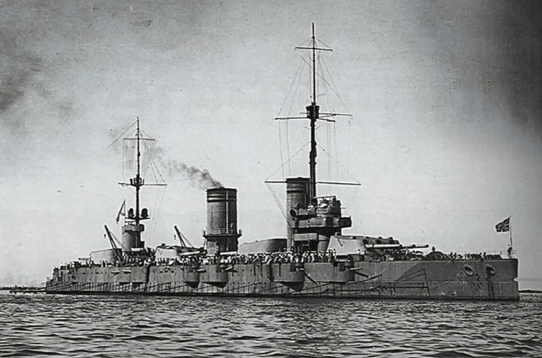 Заглавное фото. Линкор «Севастополь»  на дореволюционной фотографии.