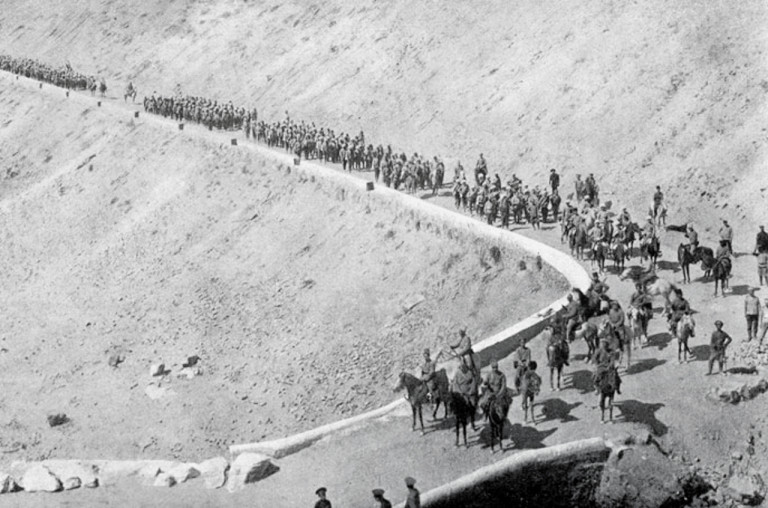 Заглавное фото. Русские войска наступают во время Хамаданской операции