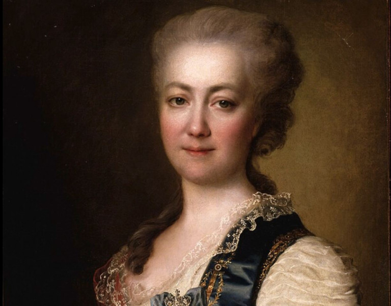 Заглавное фото: Екатерина Дашкова на портрете художника Дмитрия Григорьевича Левицкого. Фрагмент