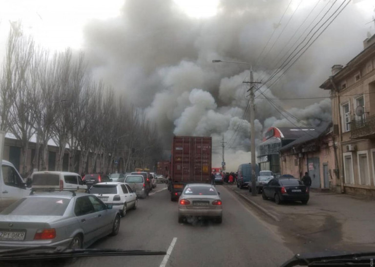 Заглавное фото:  В Одессе красиво горят «посылочки» от «западных партнёров»