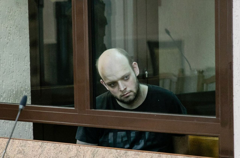 На заглавном фото: Приговорённый к смертной казни Рико Кригер в зале суда