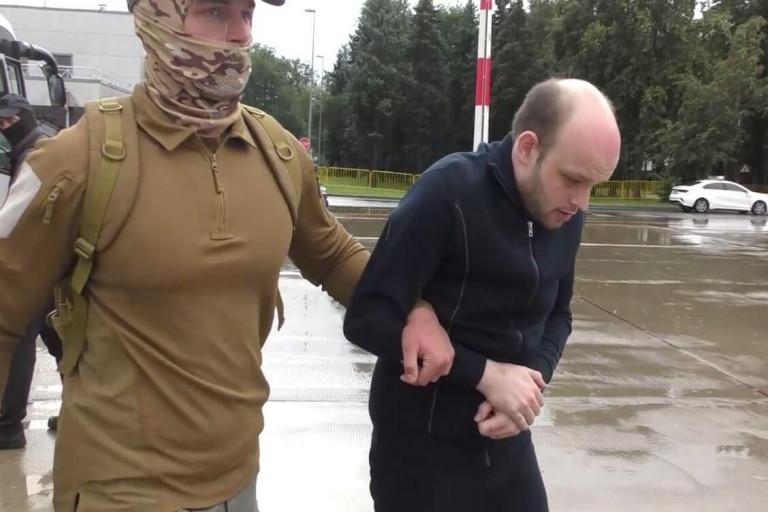 На заглавном фото: Приговорённый в Белоруссии к смертной казни Рико Кригер во время обмена