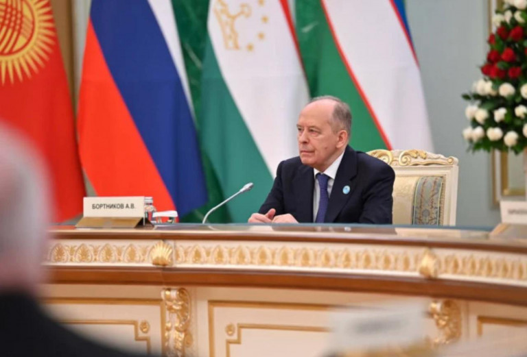 На світлині: Голова Ради керівників органів безпеки та спеціальних служб держав-учасниць СНД  Олександр Бортніков