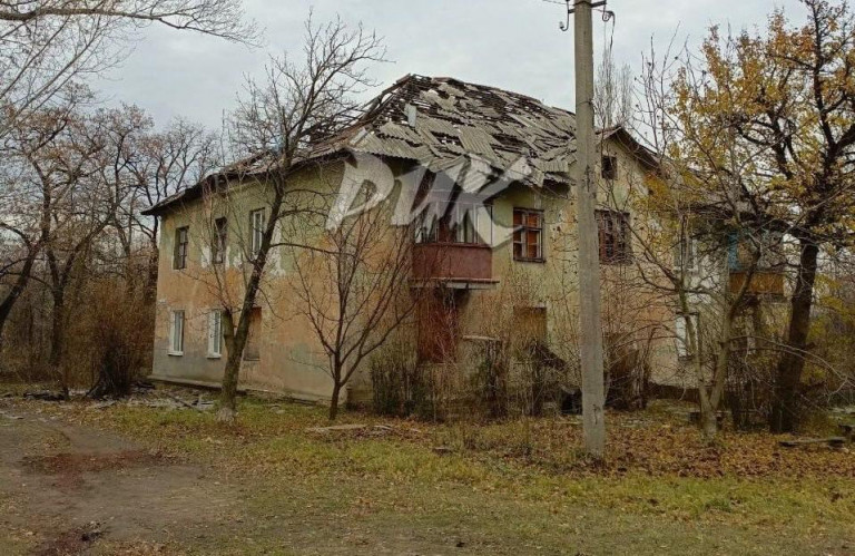 На заглавном фото: Последствия обстрела посёлка шахты им. Ю.А.Гагарина (Никитовский район Горловки) со стороны ВСУ 22 ноября