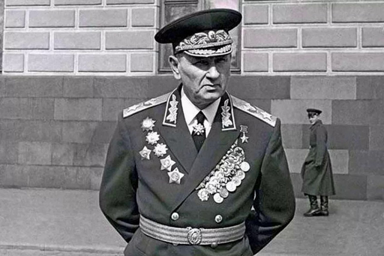 Заглавное фото. Министр обороны Андрей Антонович Гречко