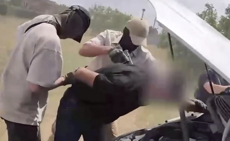 На заглавном фото: Момент задержания террористов, готовящих теракт на Крымском мосту