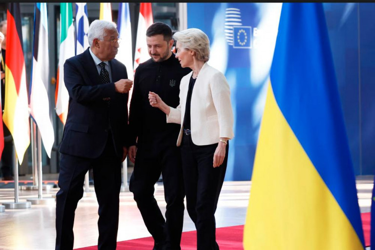 Заглавное фото: Лидеры ЕС в Брюсселе обещают Зеленскому, что будут воевать до последнего украинца, он рад и счастлив