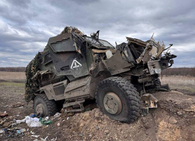 Заглавное фото: На Запорожском направлении всё больше подбитой техники ВСУ