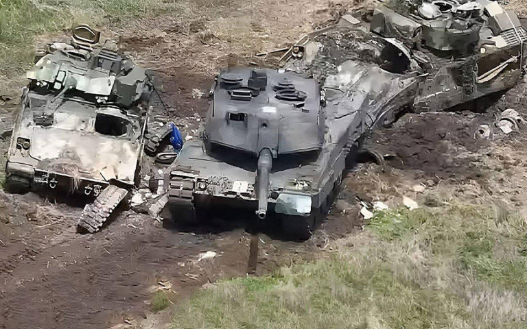 Заглавное фото: Результат всех пакетов западной военной помощи Украине хорошо виден на полях сражений 