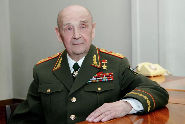Заглавное фото. Маршал Советского Союза Сергей Соколов