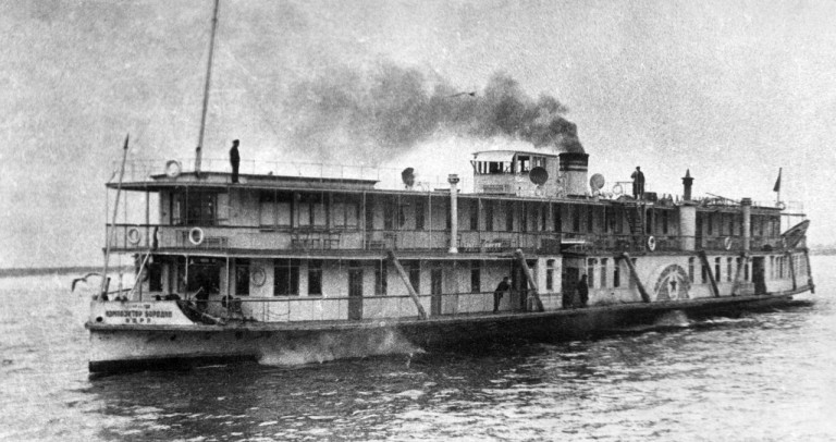 Заглавное фото. Пароход «Композитор Бородин» на довоенной фотографии