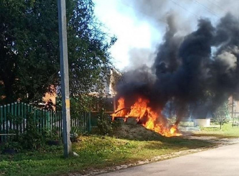 На заглавном фото: Последствия дроновой атаки ВСУ на Белгород