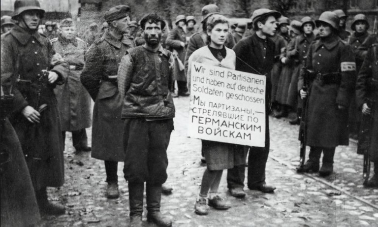 Заглавное фото. Одна из казнённых троек – Кирилл Трусов, Мария Брускина и Владимир Щербацевич