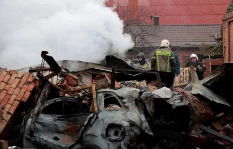 На заглавном фото: Последствия атаки украинского БПЛА на Ростовскую область