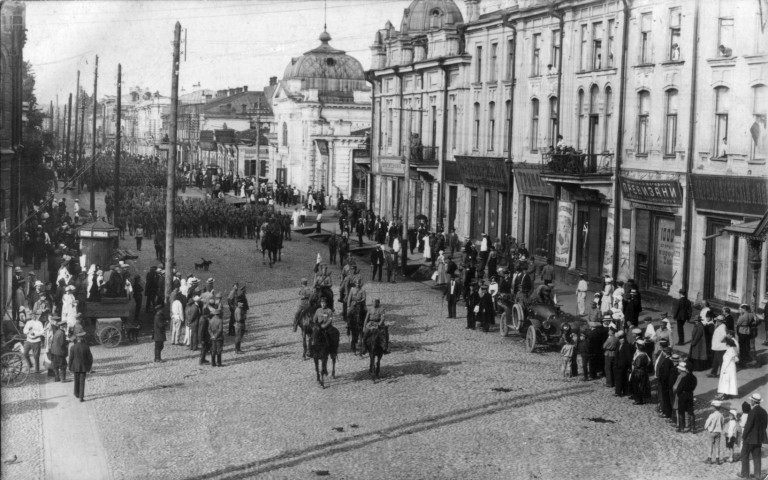 Заглавное фото. Вступление Чехословацкого корпуса в Иркутск. 1918 год