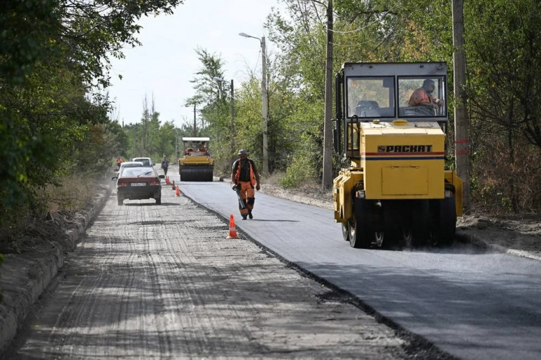 В текущем году в ДНР планируется восстановить 875 километров дорог