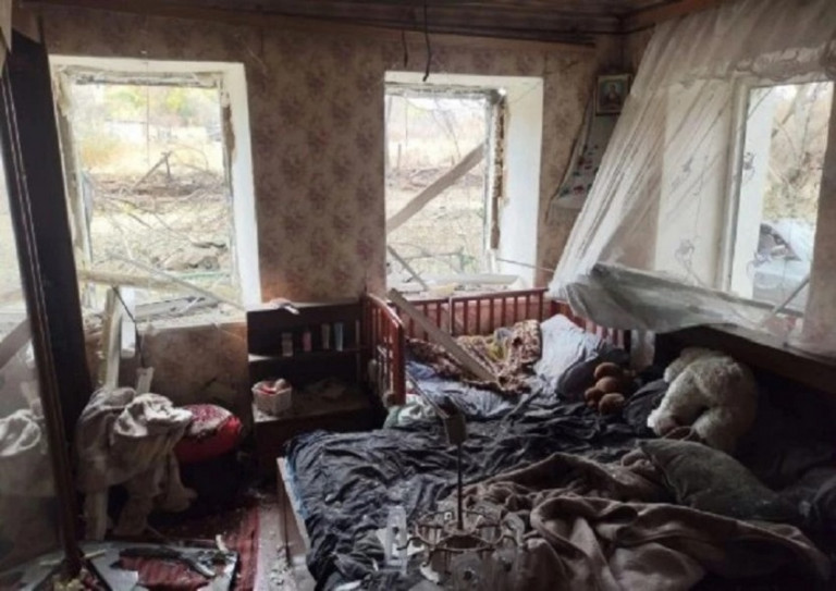 На заглавном фото: Последствия удара ВСУ по ЛНР в ночь на 14 октября (Источник – Леонид Пасечник)