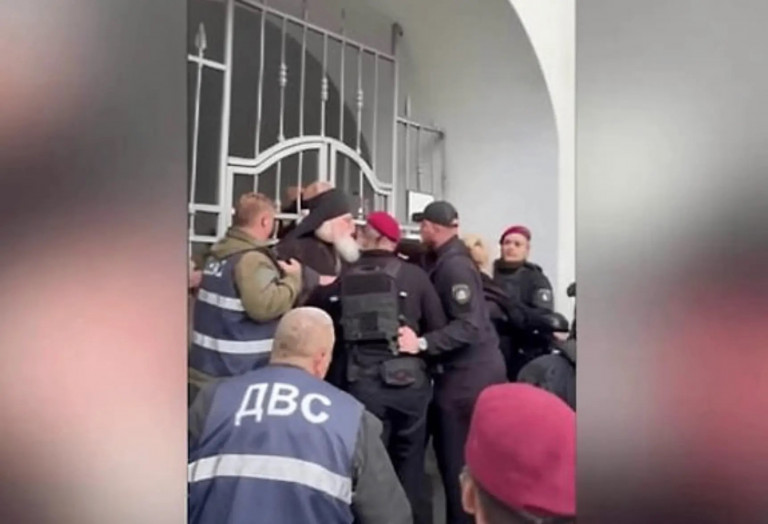 На заглавном фото: Штурм Михайловской обители в Переяславе, май 2026 года