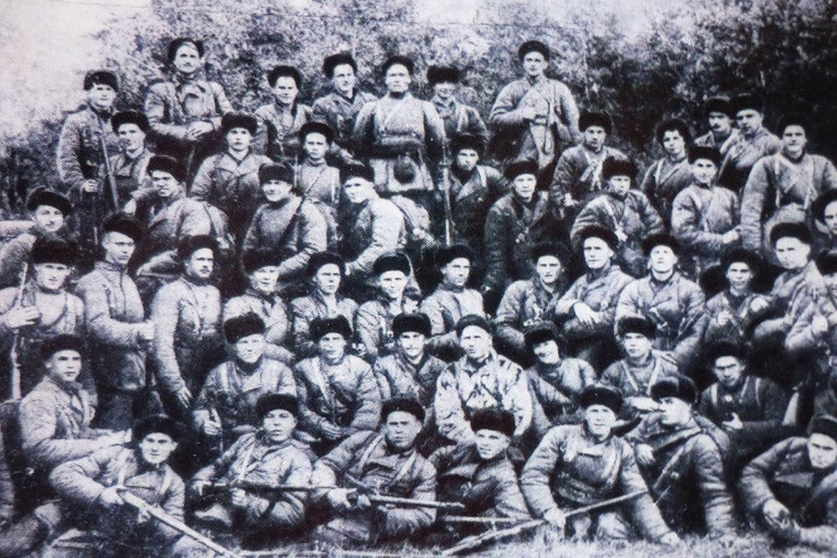 Заглавное фото. Партизанский отряд Григория Линькова. Сентябрь 1941 года